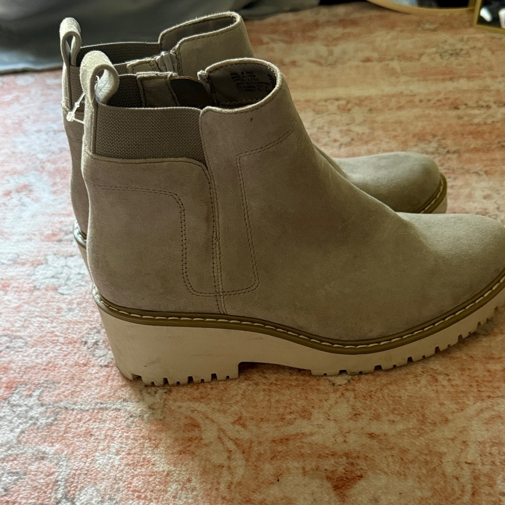 Women's Suede Ankle Boots - Beige